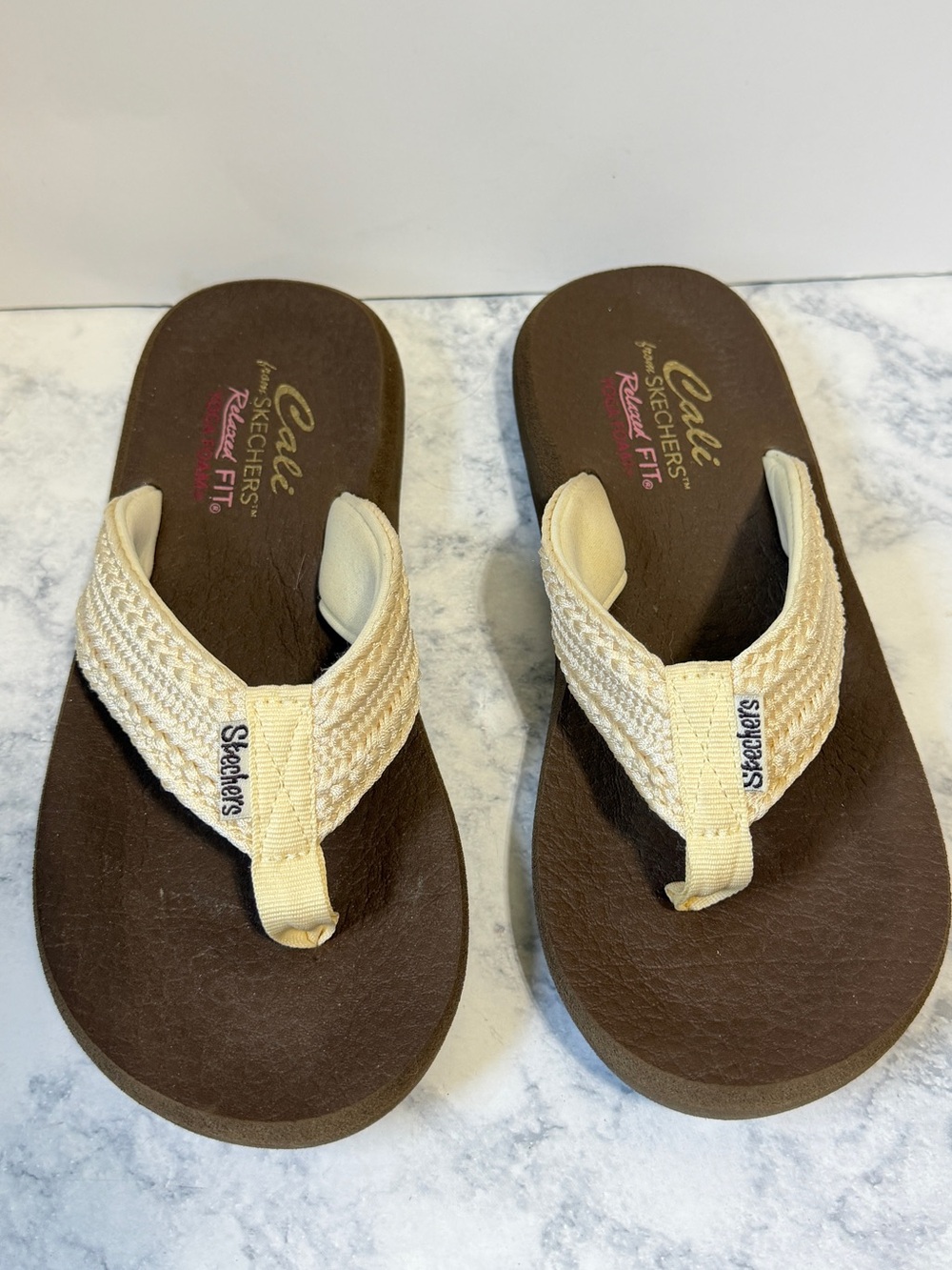 Skechers Cali Women's Asana-Hidden Valley Flip-Flop cream NAT size 8